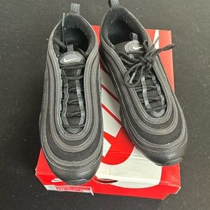 Size 10 Nike Air Max 97 in black